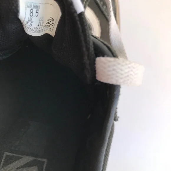 Vans men’s tennis shoes black/white size 8.5 - Picture 6 of 12